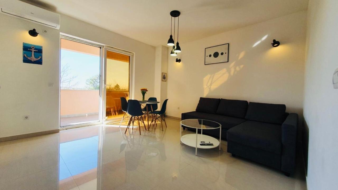 Apartman Petar ราชานาส ภายนอก รูปภาพ