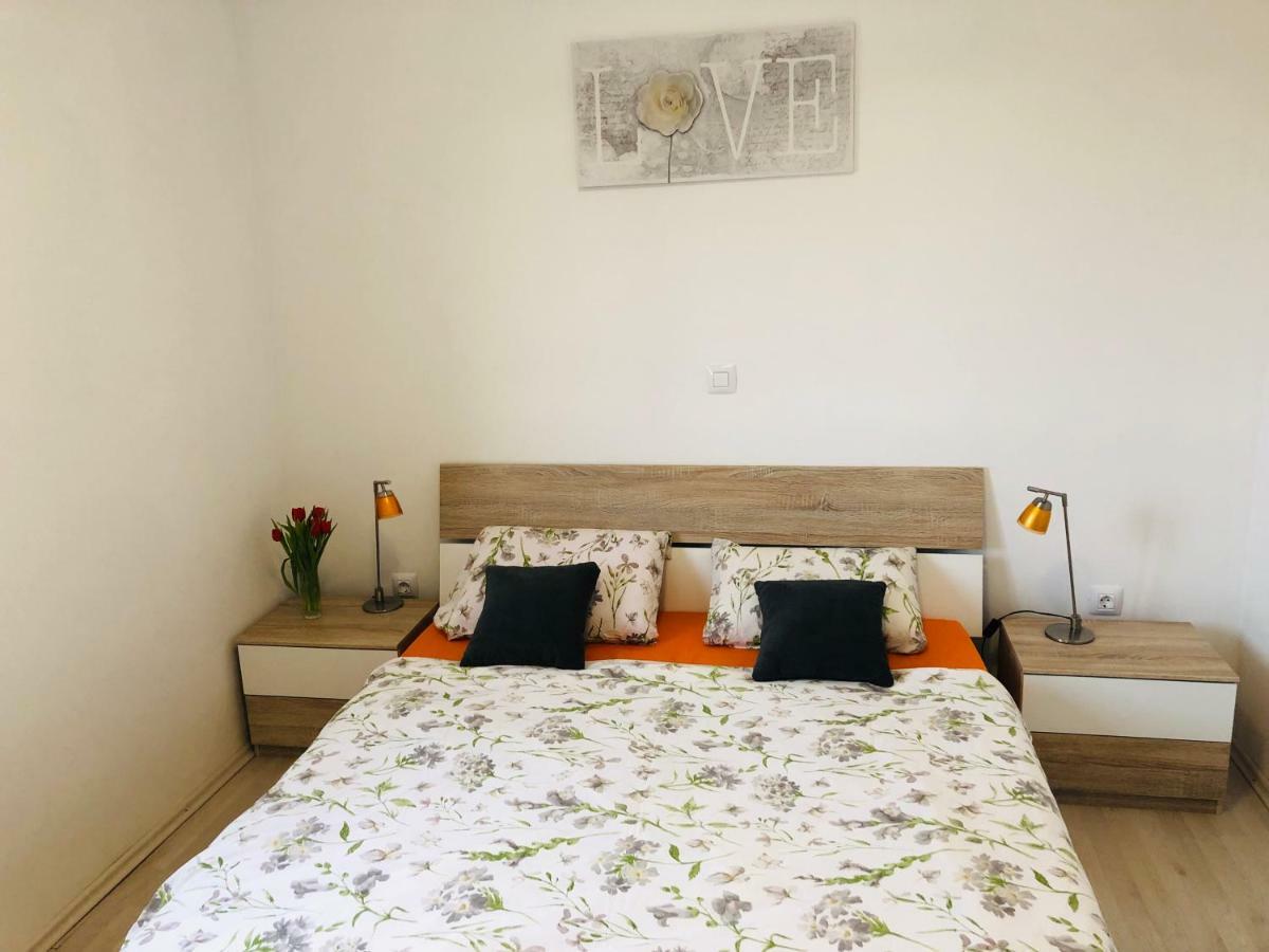 Apartman Petar ราชานาส ภายนอก รูปภาพ